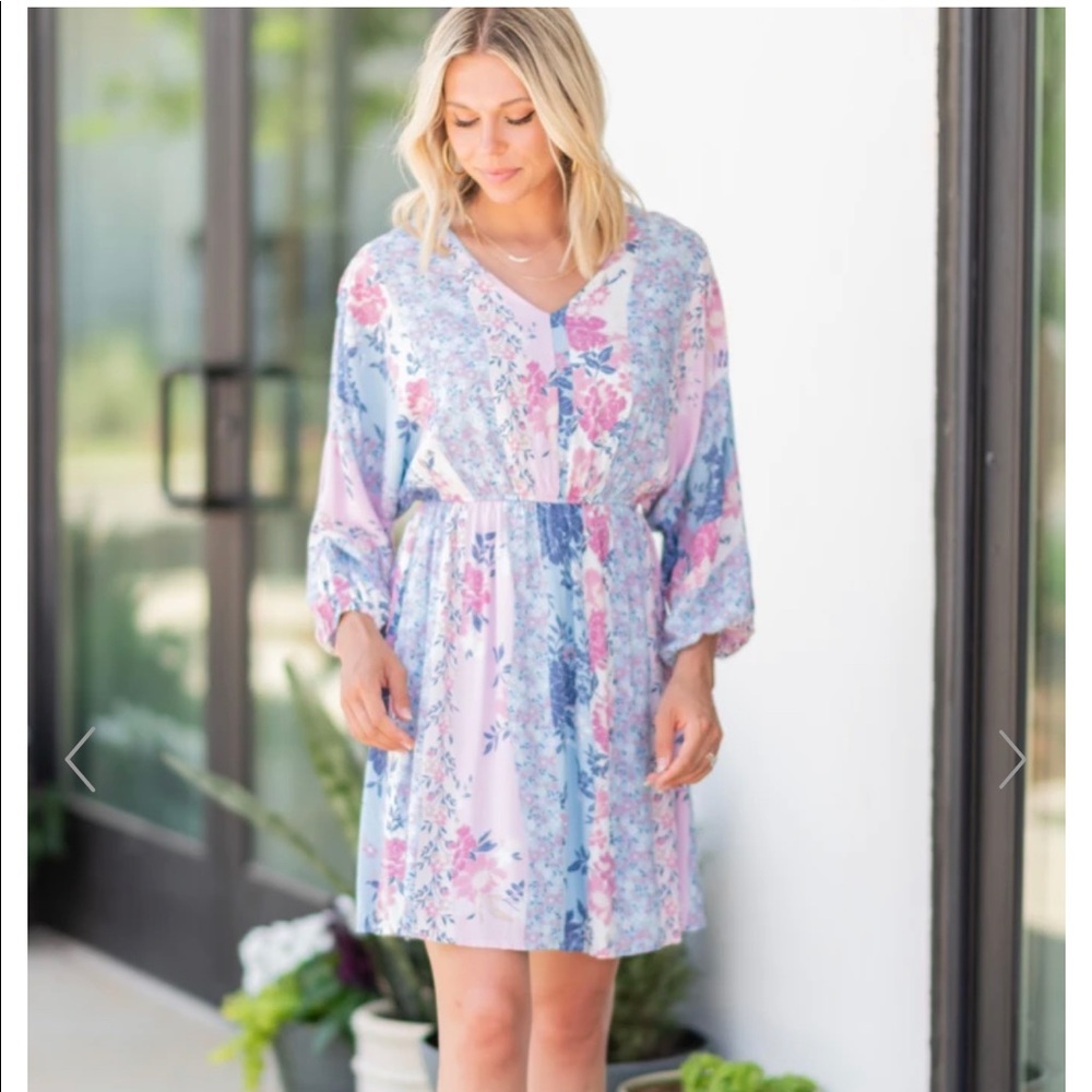 The Mint Julep Womens Medium Lavender Purple Floral Half Sleeve Midi Dress NWT